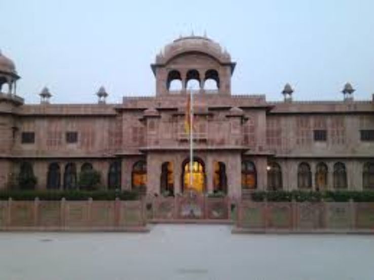Lalgarh Palace Trip Packages