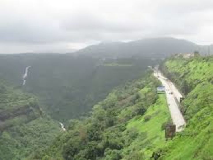 Family Getaway 2 Days Khandala Tour Package