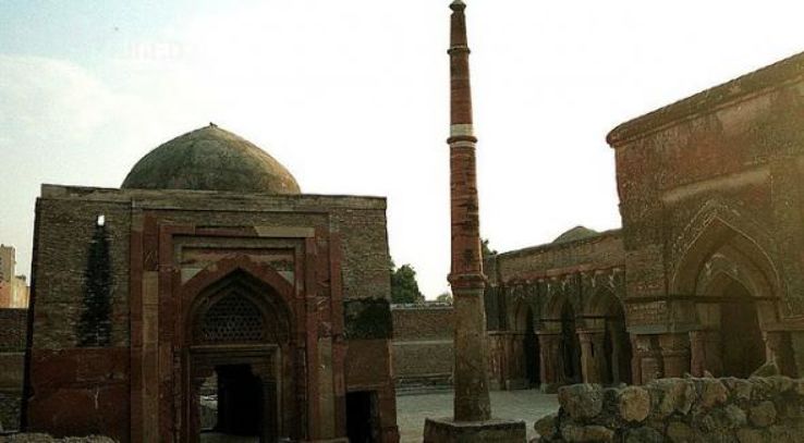 Pranpir Badshahs tomb Trip Packages