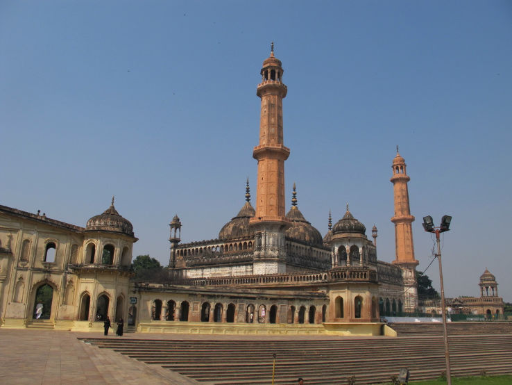 Ecstatic Lucknow Temple Tour Package for 3 Days 2 Nights