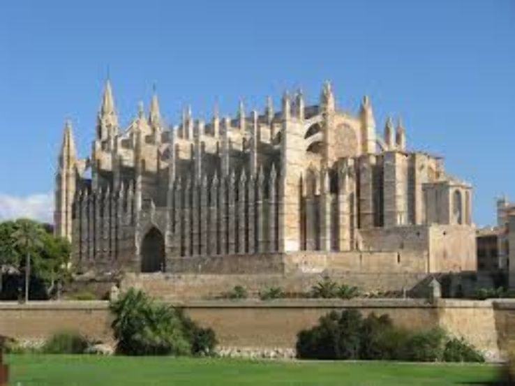 Cathedral of Santa Maria  Trip Packages
