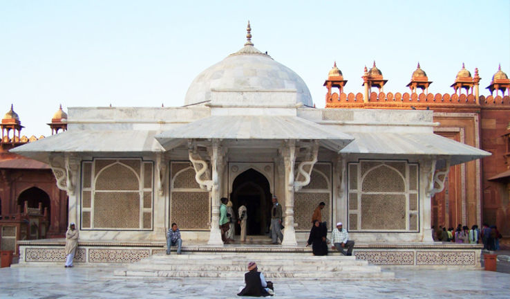 Tomb of Sheikh Salim Chishti  Trip Packages