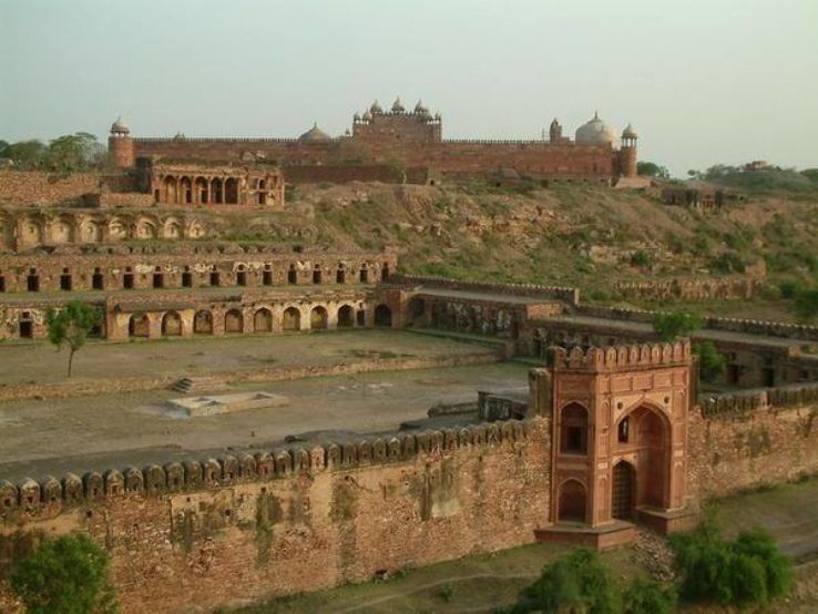 Heart-warming 2 Days 1 Night Fatehpur Sikri with Delhi Trip Package