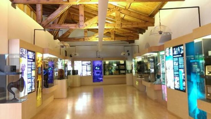 Museum of Radio Trip Packages