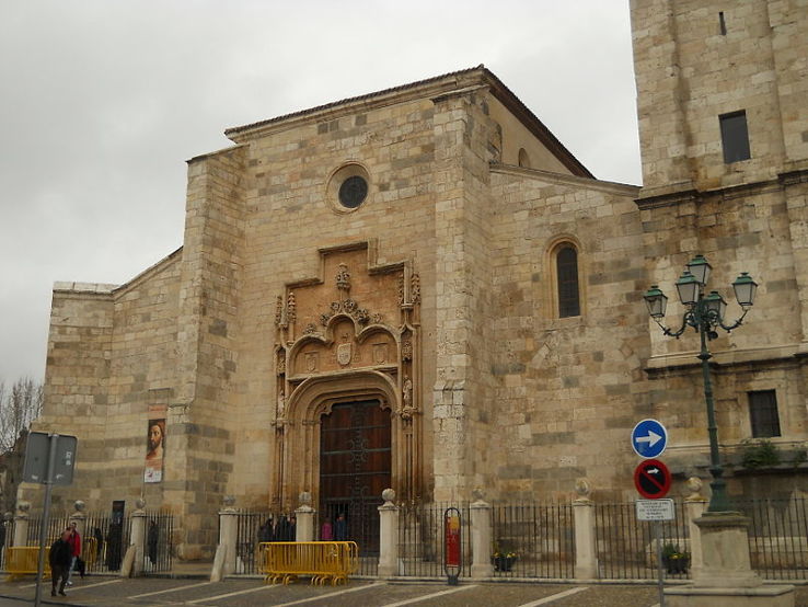 Alcala de Henares Cathedral Trip Packages