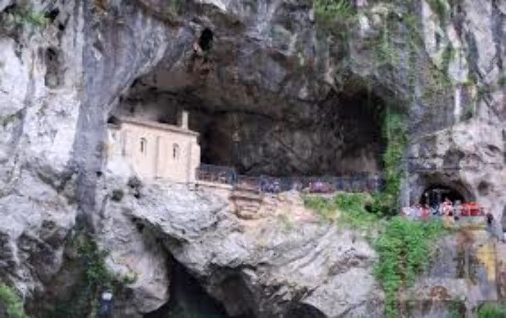 Santa Cueva de Covadonga Trip Packages