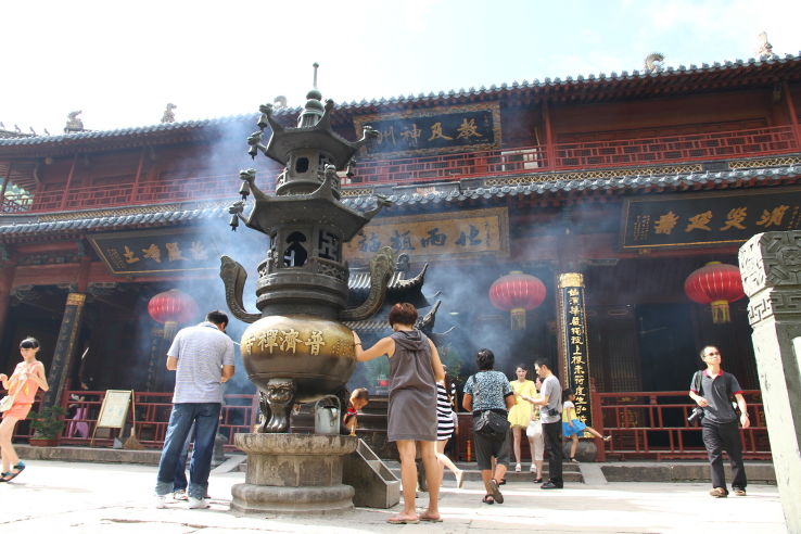 Puji Temple Trip Packages