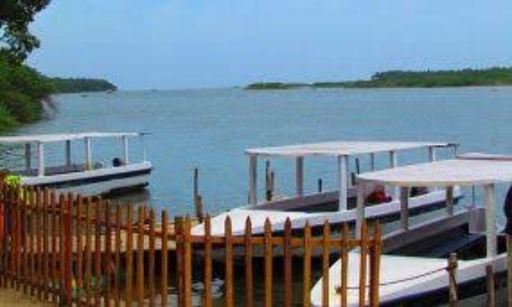 Chunnambar Boat House Trip Packages