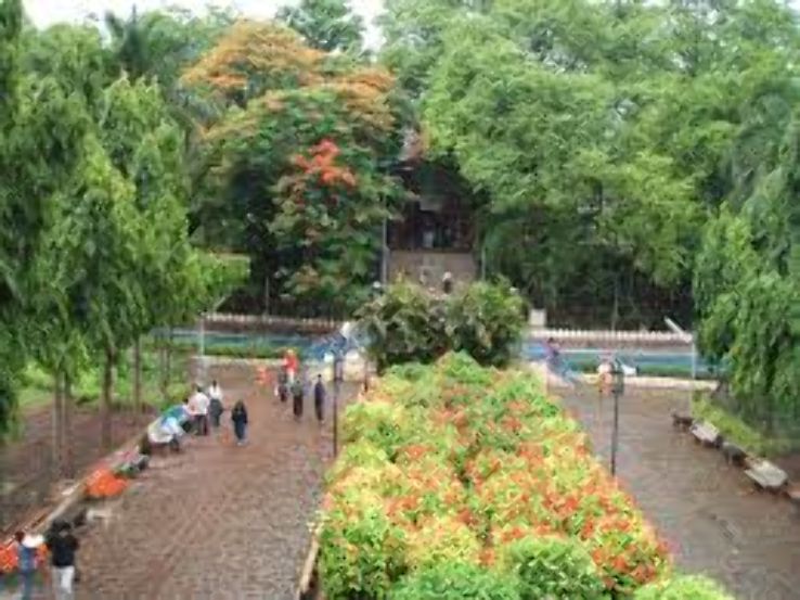 Saras Baug Trip Packages