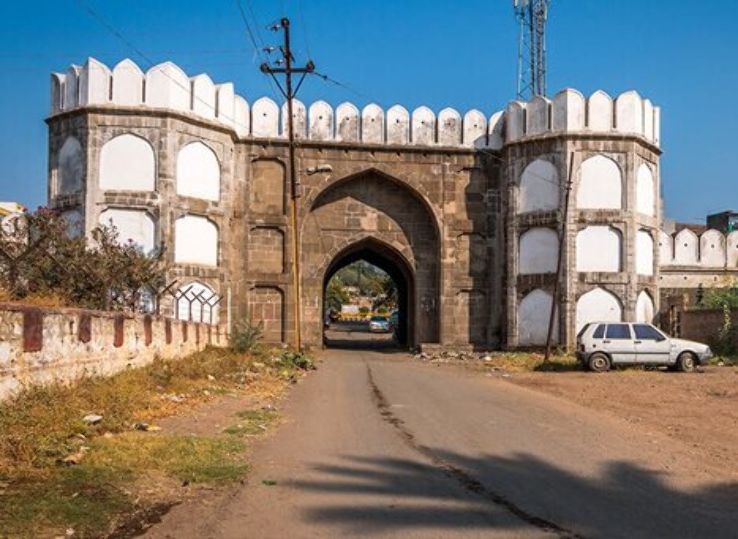 Rangeen Darwaza Trip Packages