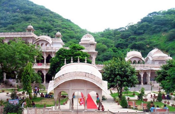 Khole Ke Hanuman Ji Temple Trip Packages