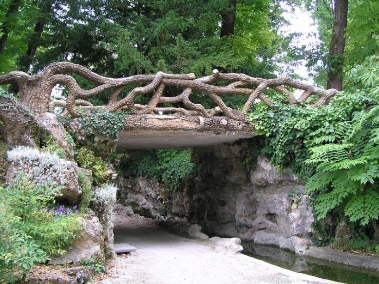 Cognac Public Garden Trip Packages