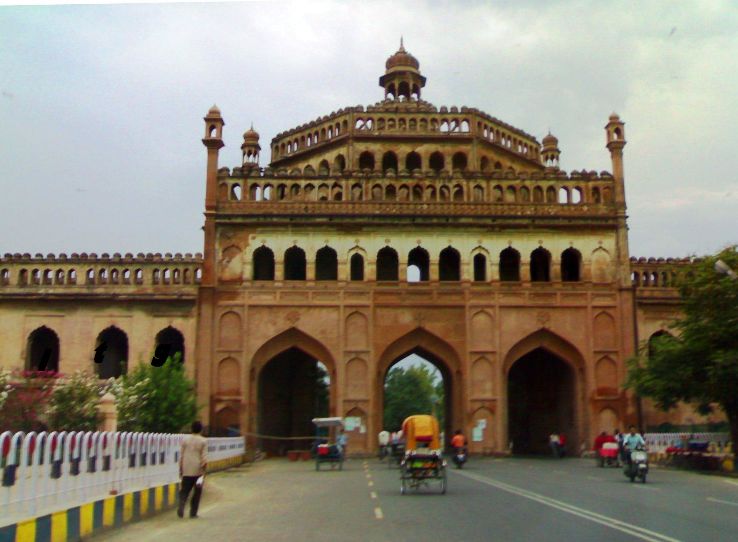 Rumi Darwaza Trip Packages