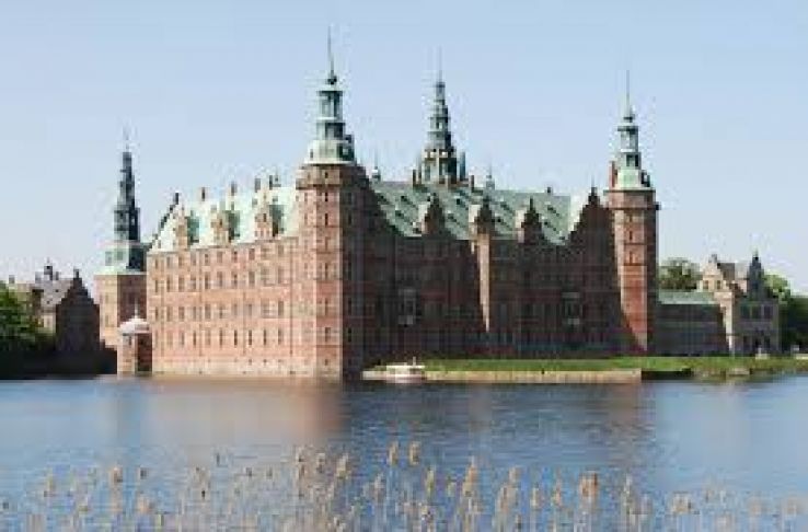 Frederiksborg Castle Trip Packages