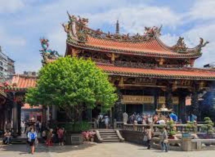 Mengjia Longshan Temple Trip Packages
