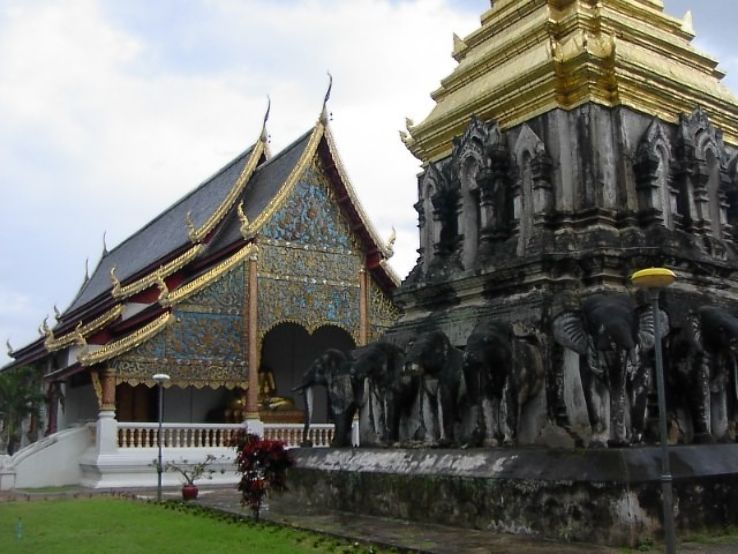 Wat Chiang Man Trip Packages