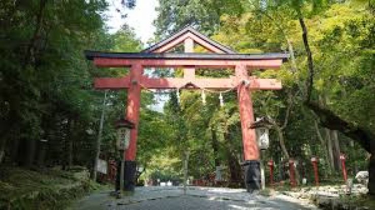 Hiyoshi Taisha Trip Packages