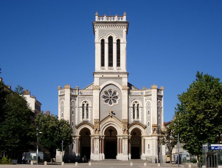 Saint Etienne Cathedral Trip Packages