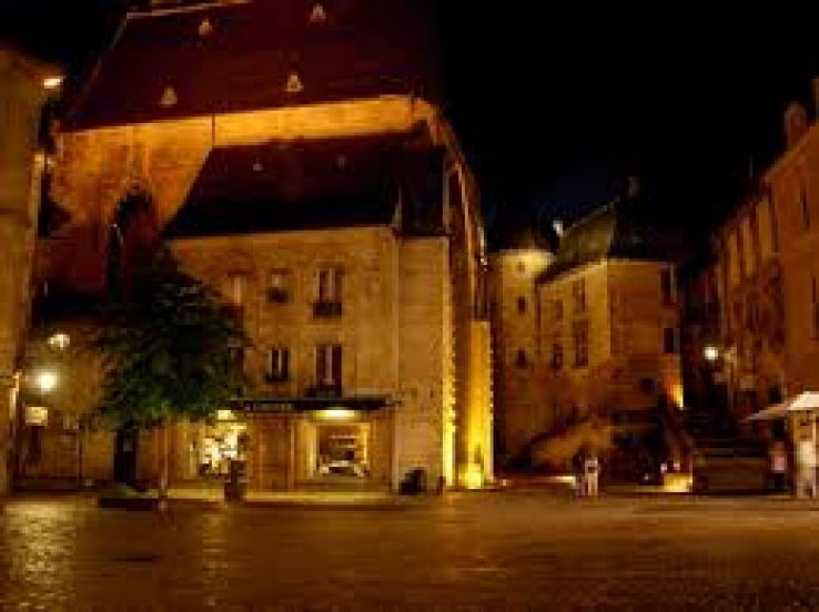 Sarlat Cathedral Trip Packages