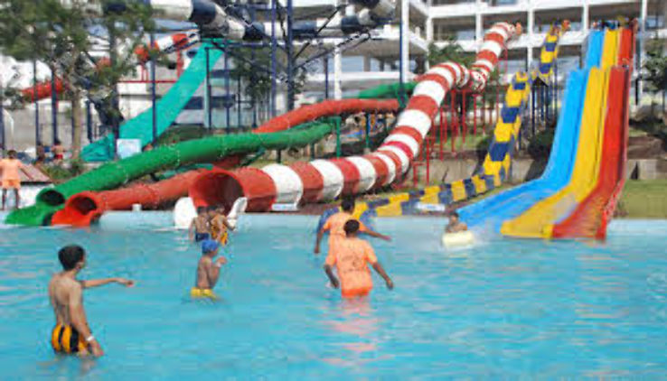 Crescent Water Park Trip Packages