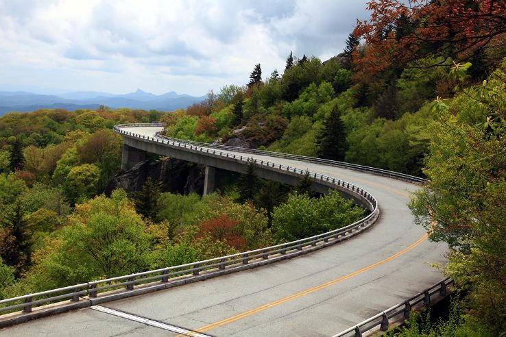 Linn Cove Viaduct   Trip Packages